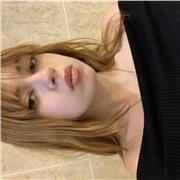 Profesor particular de idiomas (castellano, catalán  e inglés) y ciencias,con formación sanitaria sólida.